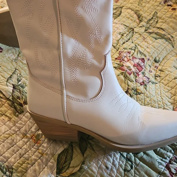 Steve Madden White Windie Boots Size 9.5M - Picture 10 of 12